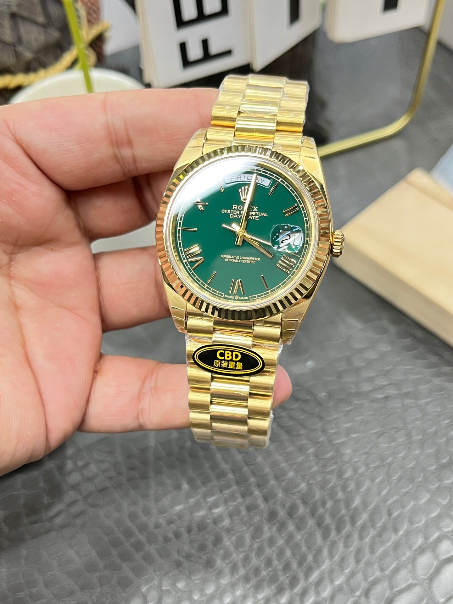 CBD watch Sunday type / 40mm gambling table green dogtooth bezel / Seagull 3255 fully automatic mechanical movement / super weight 216 grams