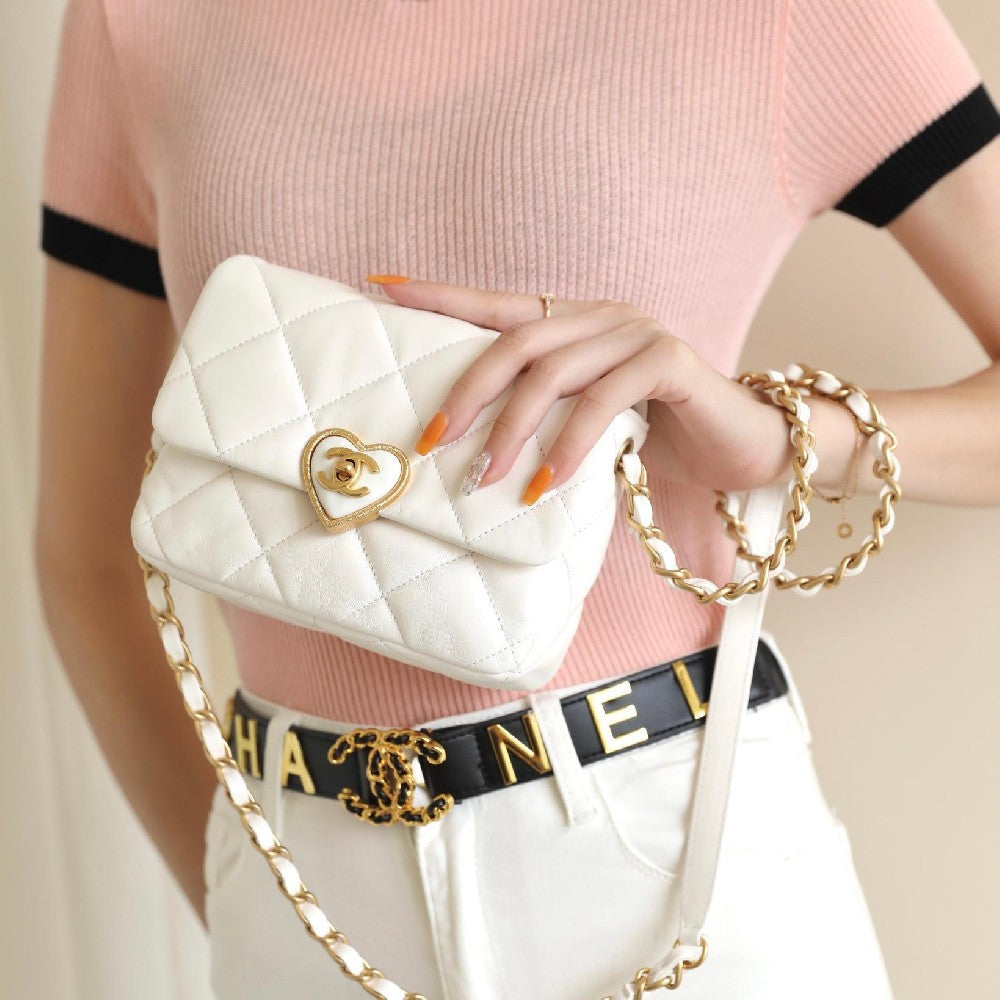 2025 Bag Classic Flap Bag W64