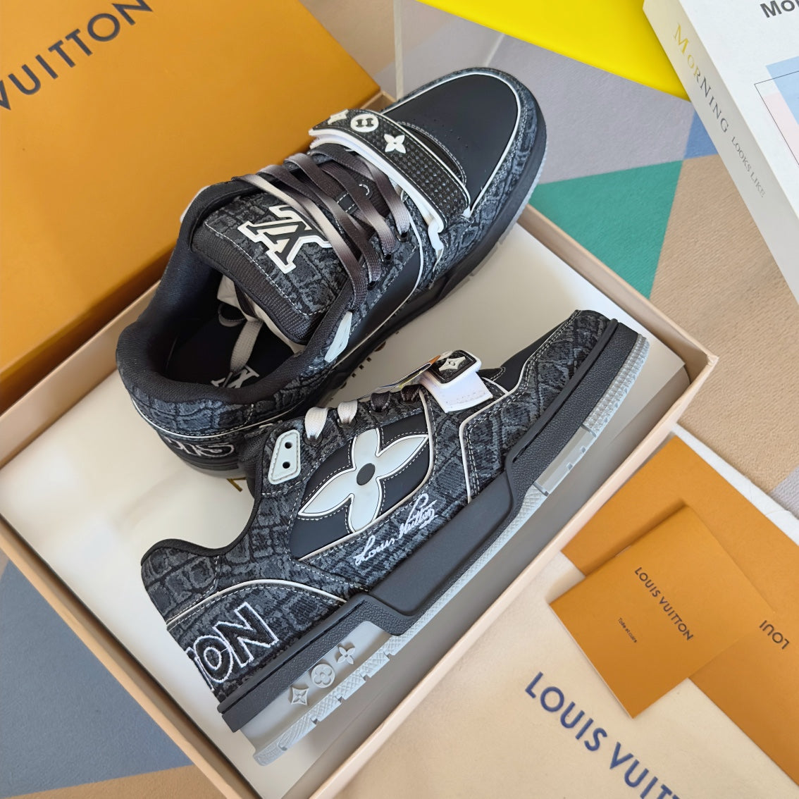 2025 250318 New high quality new color board shoes