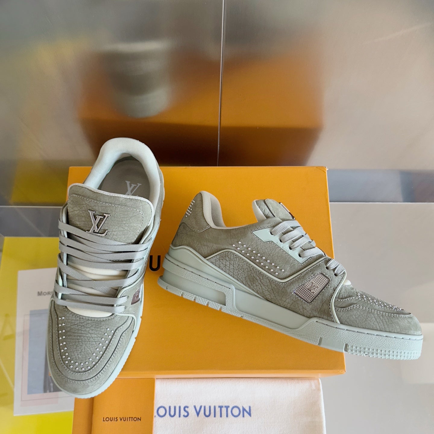 2025 250318 New high quality new color board shoes
