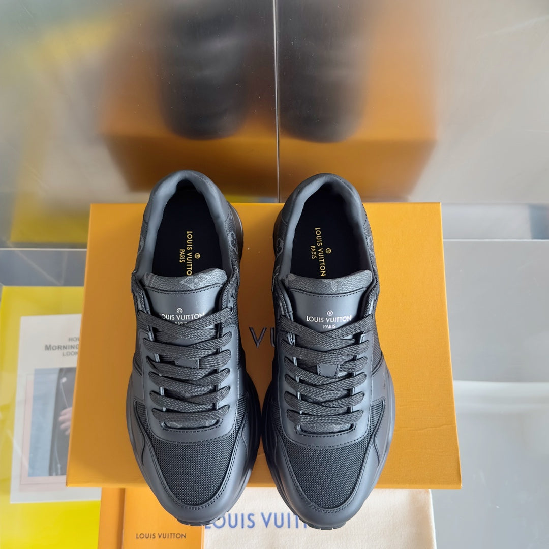 2025 250318 New high quality new color board shoes