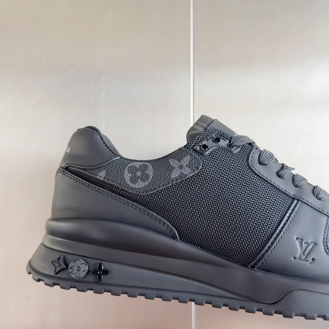 2025 250318 New high quality new color board shoes