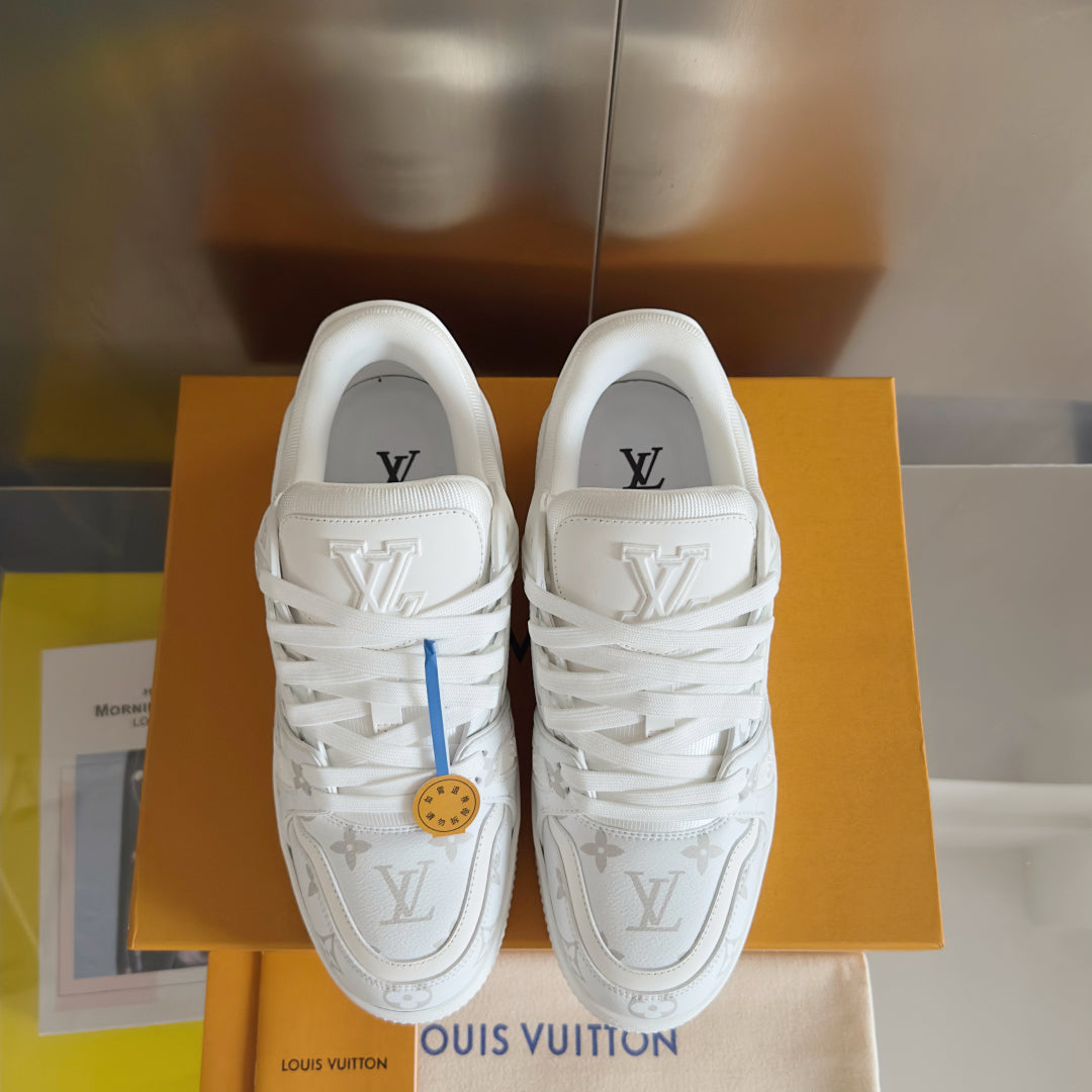 2025 250318 New high quality new color board shoes