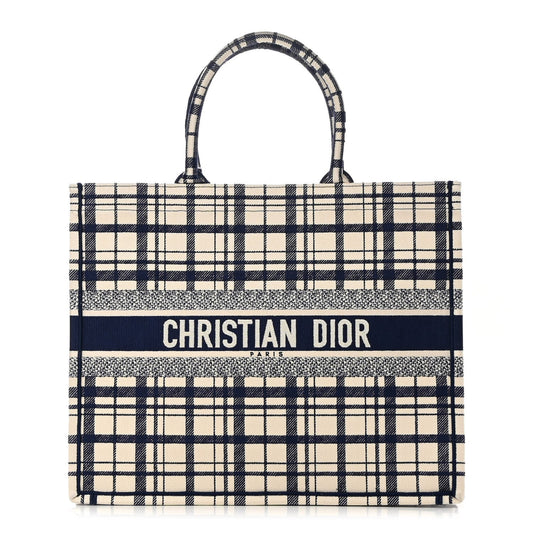 2025 Bag MEDIUM D BOOK TOTE