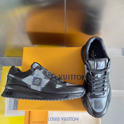 2025 250318 New high quality new color board shoes