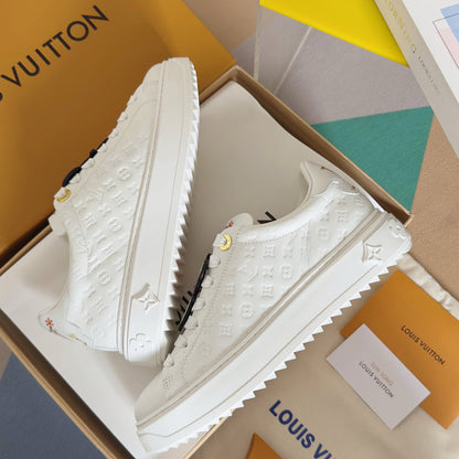 2025 250318 New high quality new color board shoes